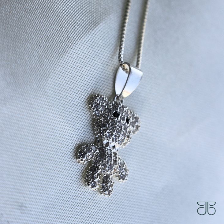 GARGANTILHA URSINHO CRAVEJADO PRATA