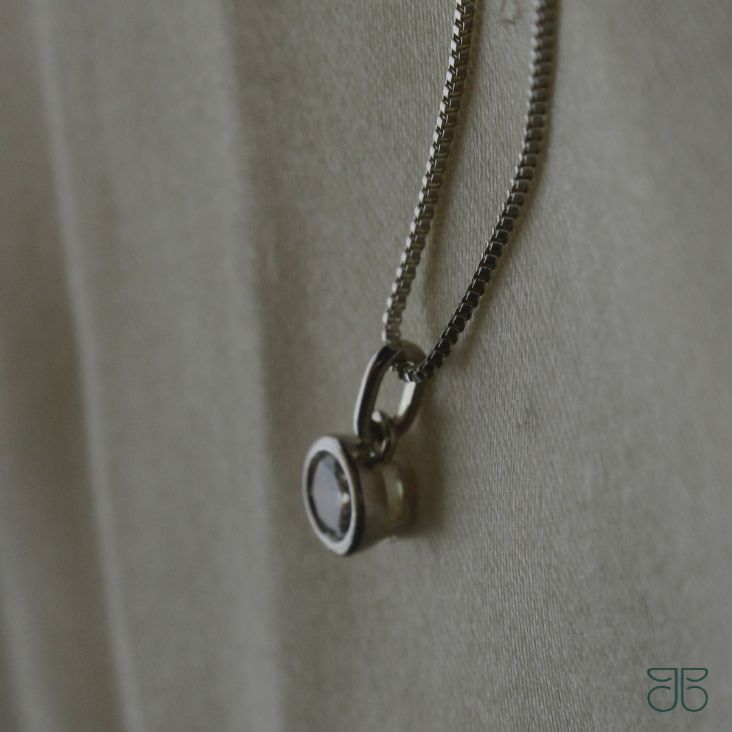 GARGANTILHA PONTO DE LUZ CAIXINHA REDONDA PRATA 45cm