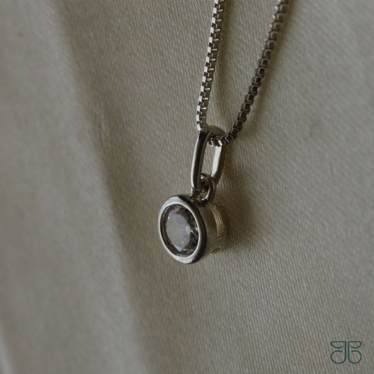 GARGANTILHA PONTO DE LUZ CAIXINHA REDONDA PRATA 45cm