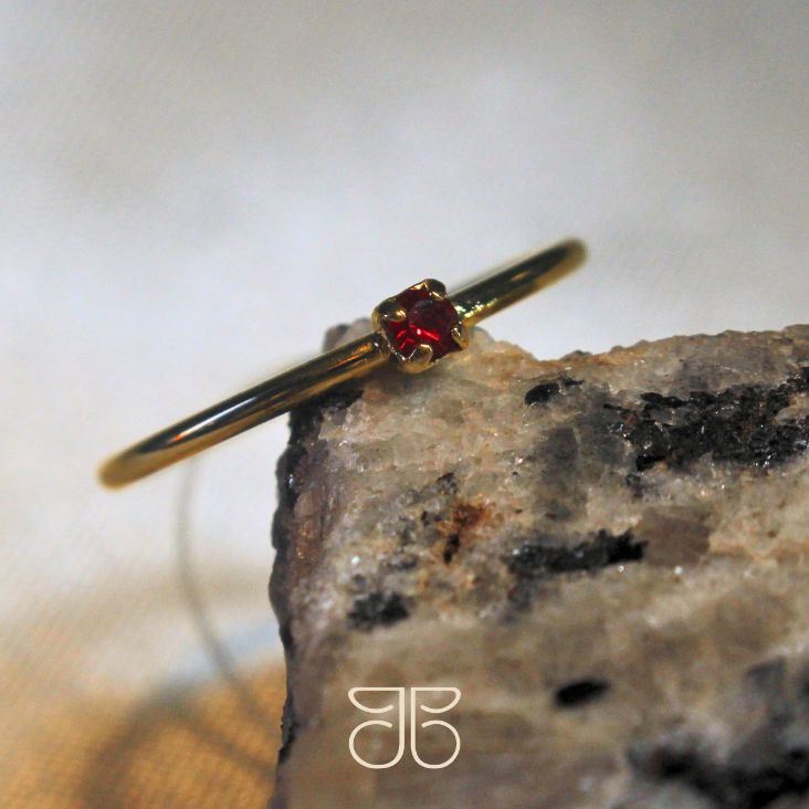 ANEL SOLITÁRIO PP PEDRA RUBI