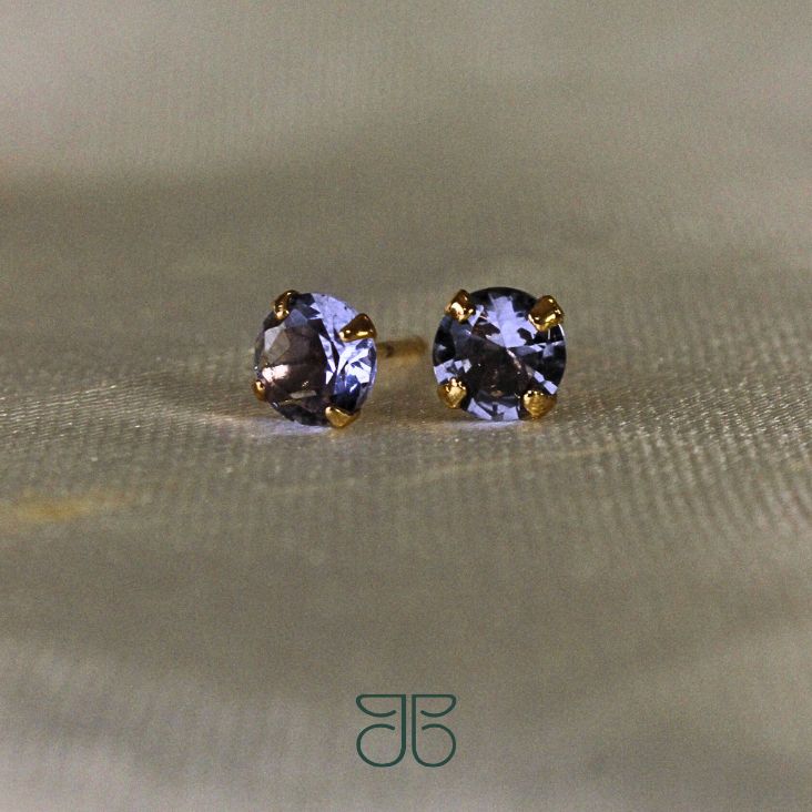 BRINCO SOLITÁRIO M PEDRA LILÁS