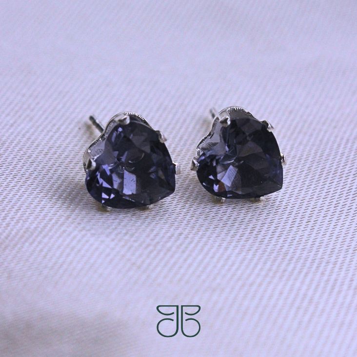 BRINCO SOLITÁRIO CORAÇÃO M PRATA PEDRA LILÁS