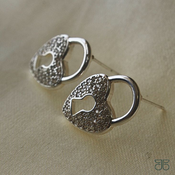 BRINCO CORAÇÃO CADEADO CRAVEJADO PRATA