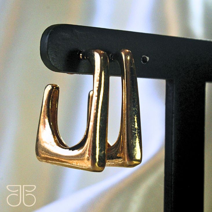 BRINCO MEIA ARGOLA QUADRADA