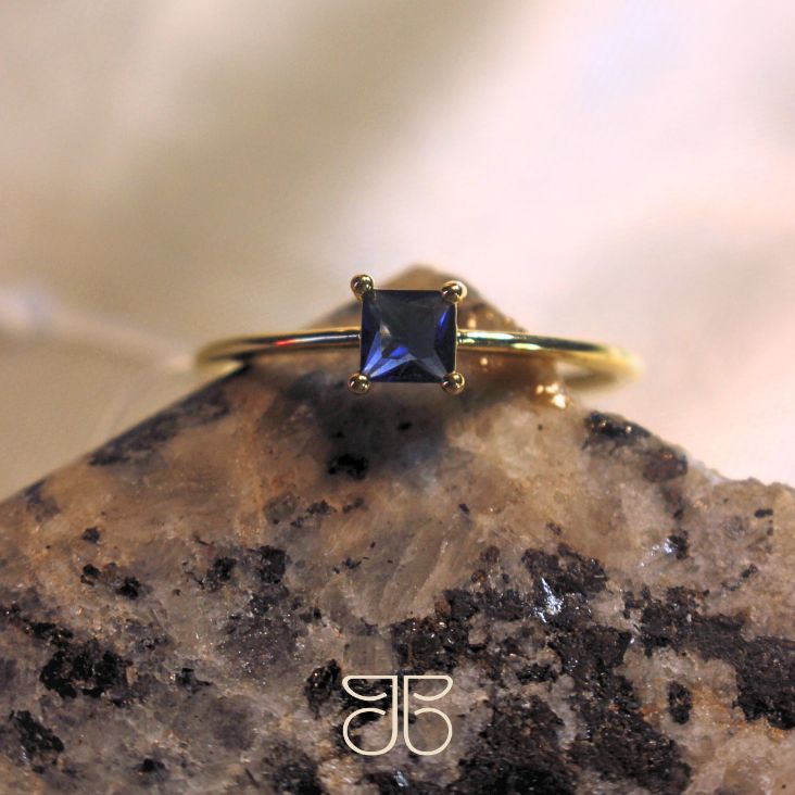 ANEL SOLITÁRIO QUADRADO PEDRA AZUL