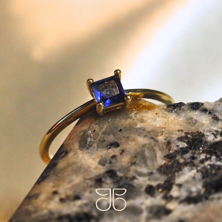 ANEL SOLITÁRIO QUADRADO PEDRA AZUL