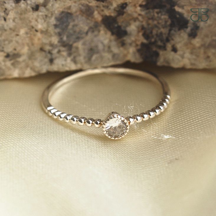 ANEL ABAULADO OVAL LISO PRATA