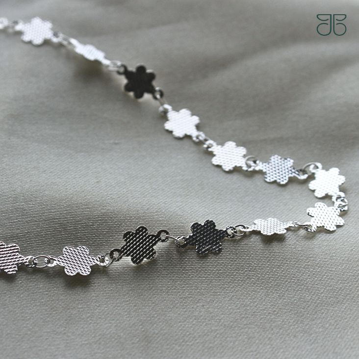 CHOCKER FLORZINHA DIAMANTADA PRATA