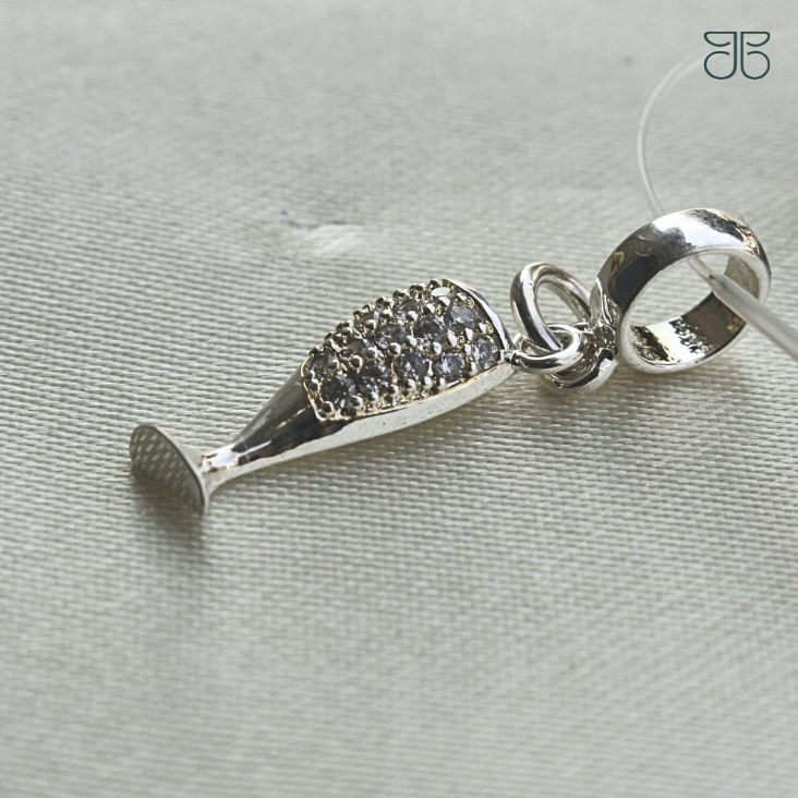 BERLOQUE TAÇA CRAVEJADA PRATA