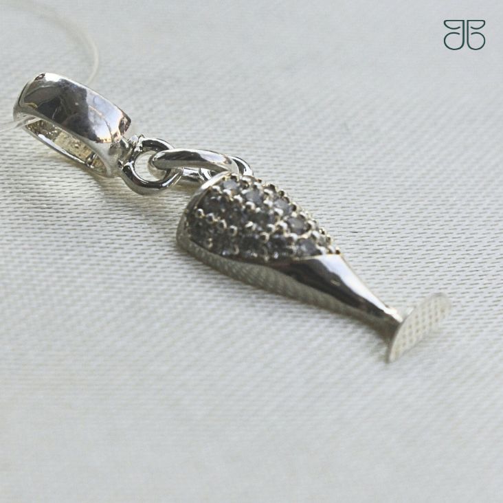 BERLOQUE TAÇA CRAVEJADA PRATA