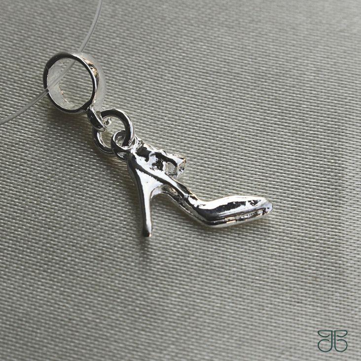 BERLOQUE SAPATO LISO LACINHO