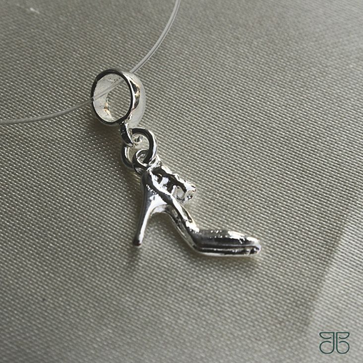 BERLOQUE SAPATO LISO LACINHO