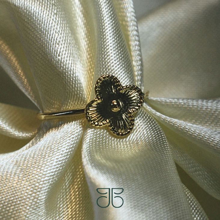 ANEL TREVINHO REGULÁVEL OURO