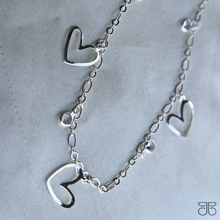 CHOKER CORAÇÃO VAZADO TIFFANY *