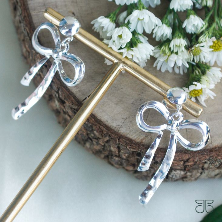 BRINCO LAÇO PENDURADO