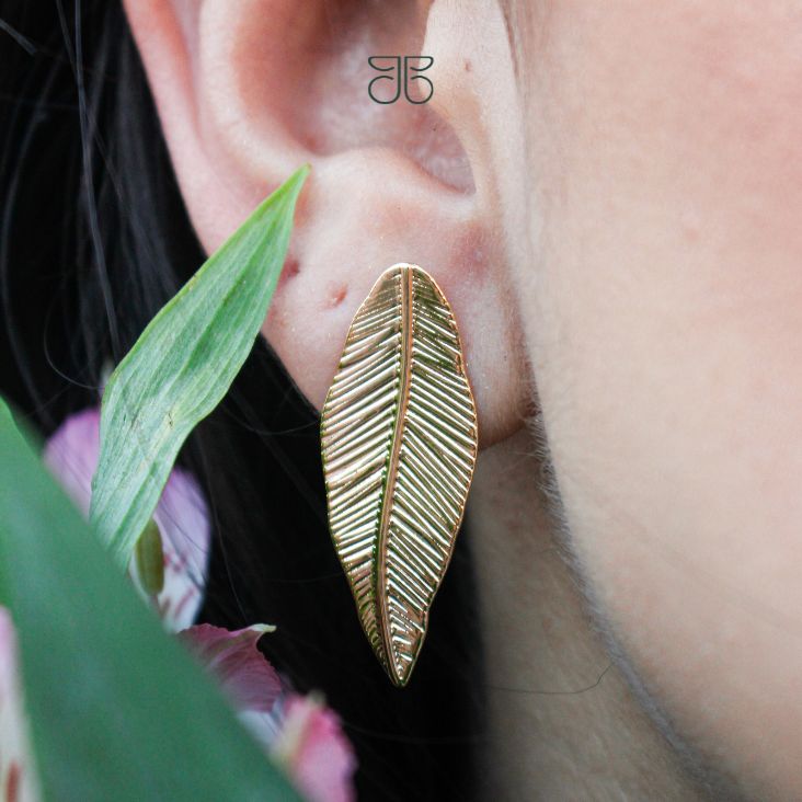 BRINCO FOLHA DE BANANEIRA