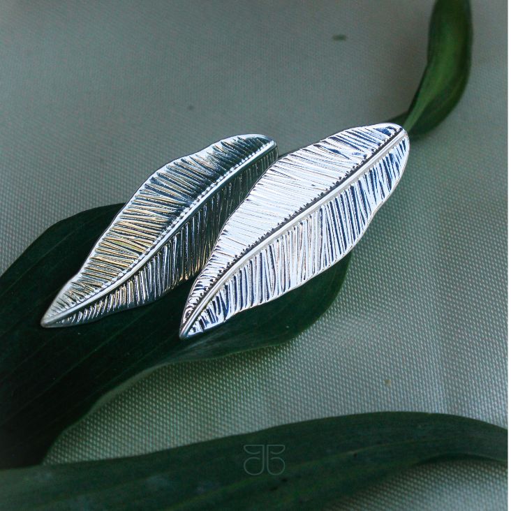 BRINCO FOLHA BANANEIRA