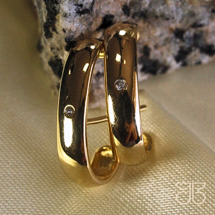 BRINCO ARGOLA 5 FILETES DETALHE VAZADO