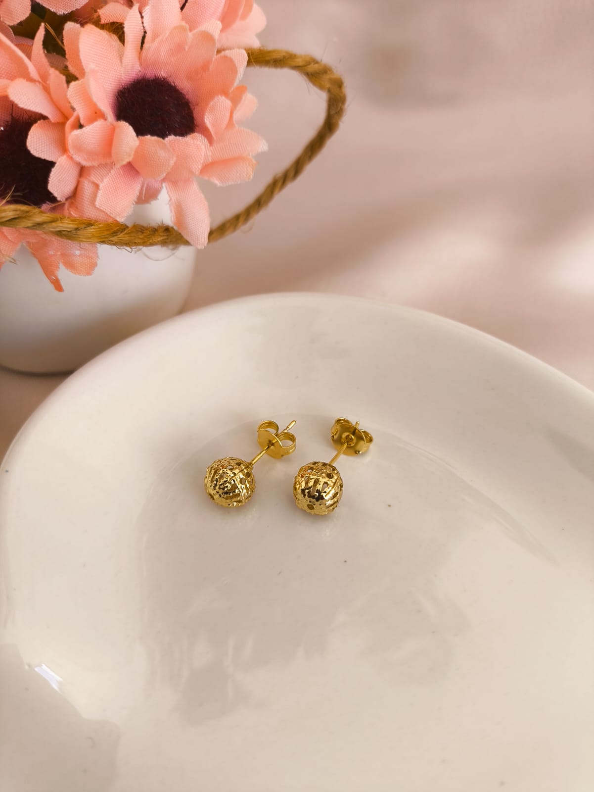 BRINCO ESFERA VAZADA CRAQUELADA M BRINCO ESFERA VAZADA CRAQUELADA M