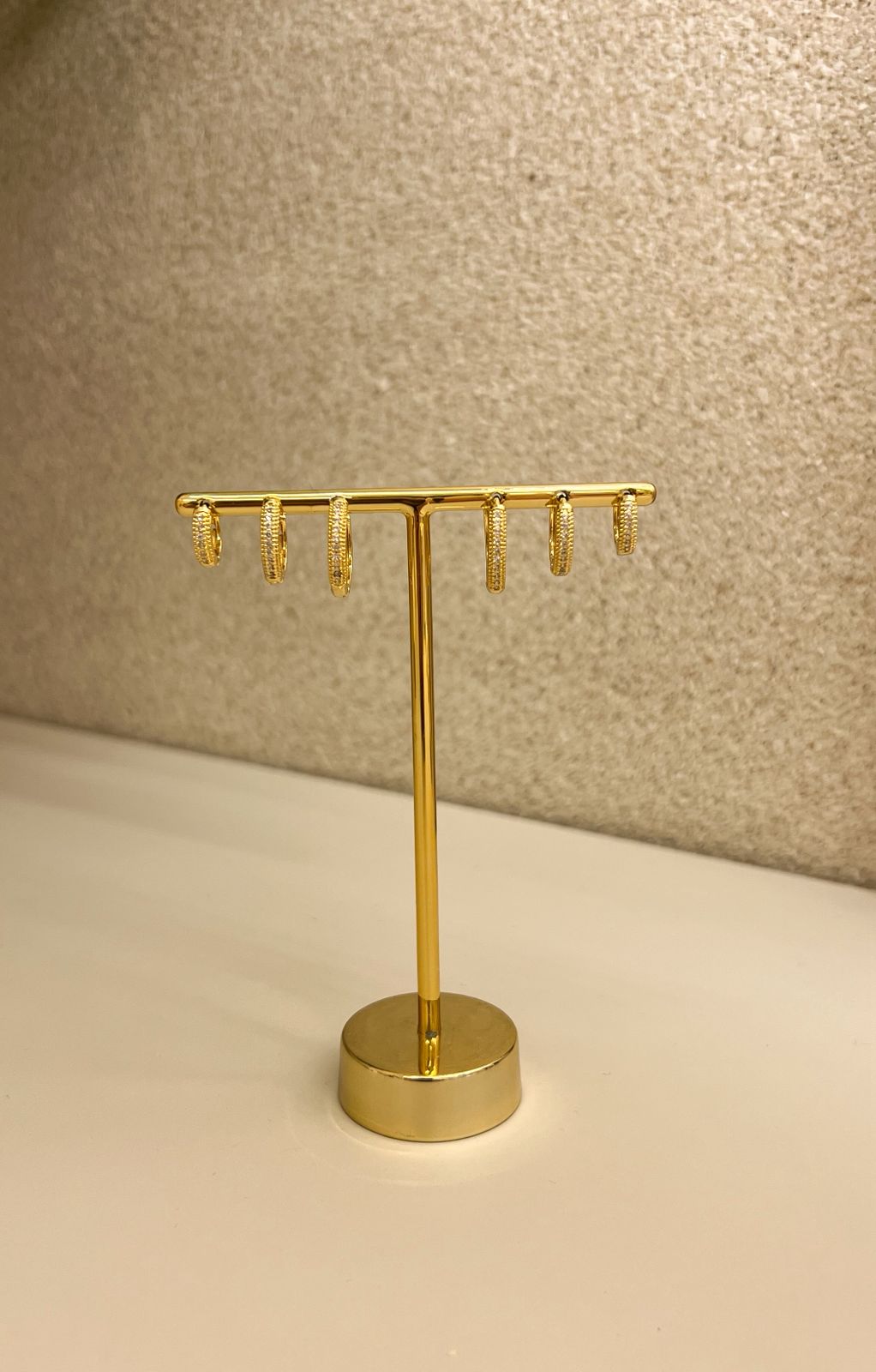 Trio argolas cravejadas Zircônia cristal