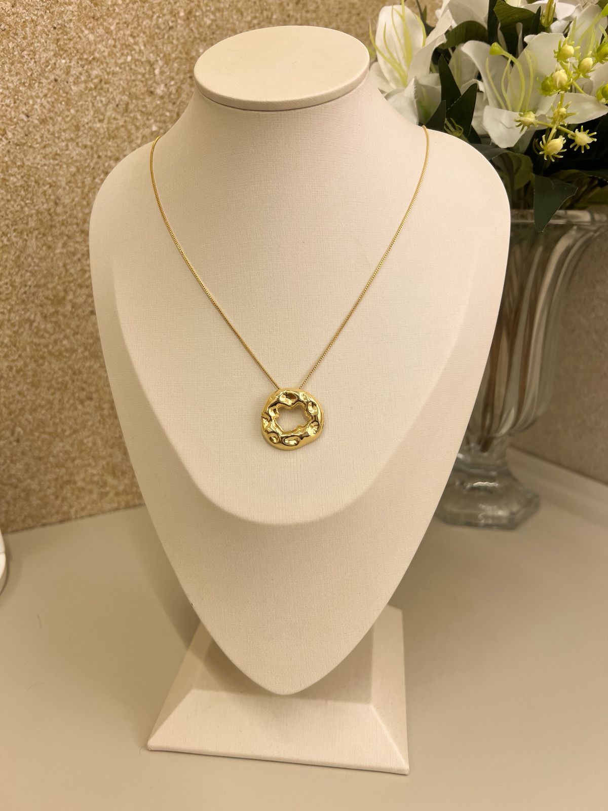 Corrente veneziana com pingente organico