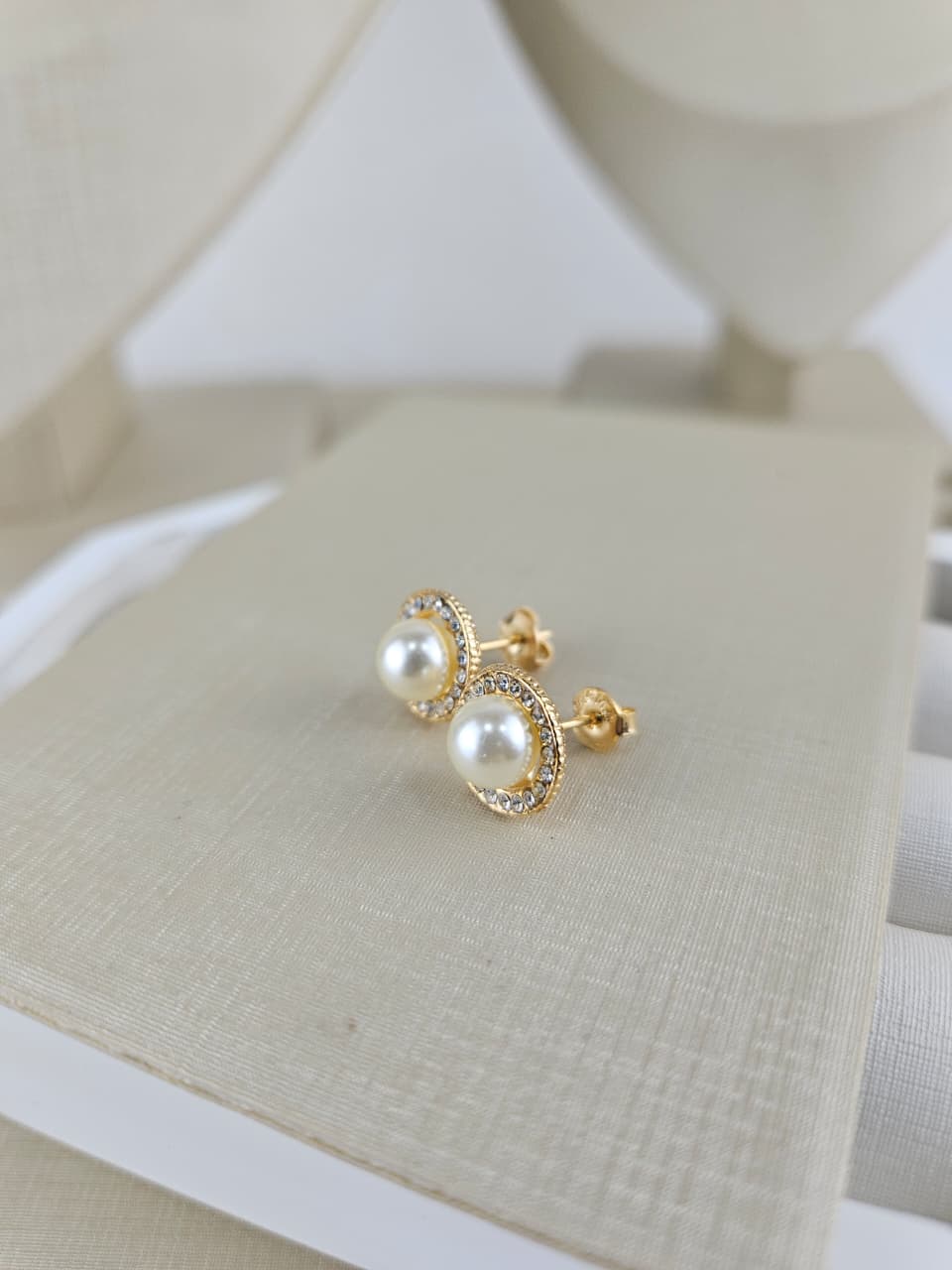CONJUNTO PEROLA  SATURNO CRAVEJADO