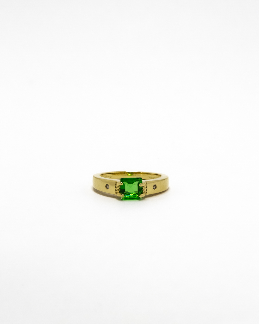 ANEL FORMATURA PEDRA VERDE QUADRADA COM 2 PEDRINHAS CRISTAL