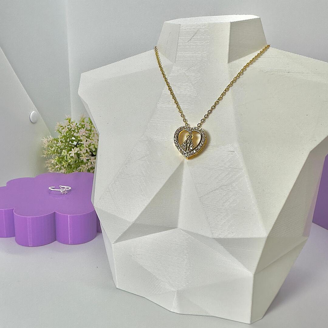 COLAR CORRENTE CORAÇÃO CRAVEJADO NOSSA. S. A. CO1573 COLAR CORRENTE CORAÇÃO CRAVEJADO NOSSA. S. A. CO1573