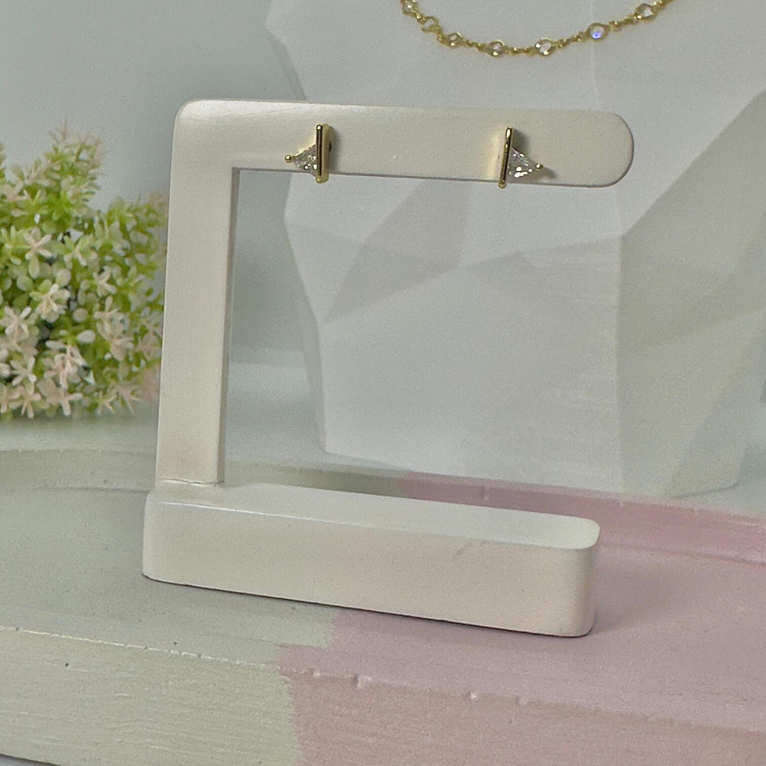 BRINCO MINI TRIÂNGULO ZIRCÔNIA BO1648 BRINCO MINI TRIÂNGULO ZIRCÔNIA BO1648