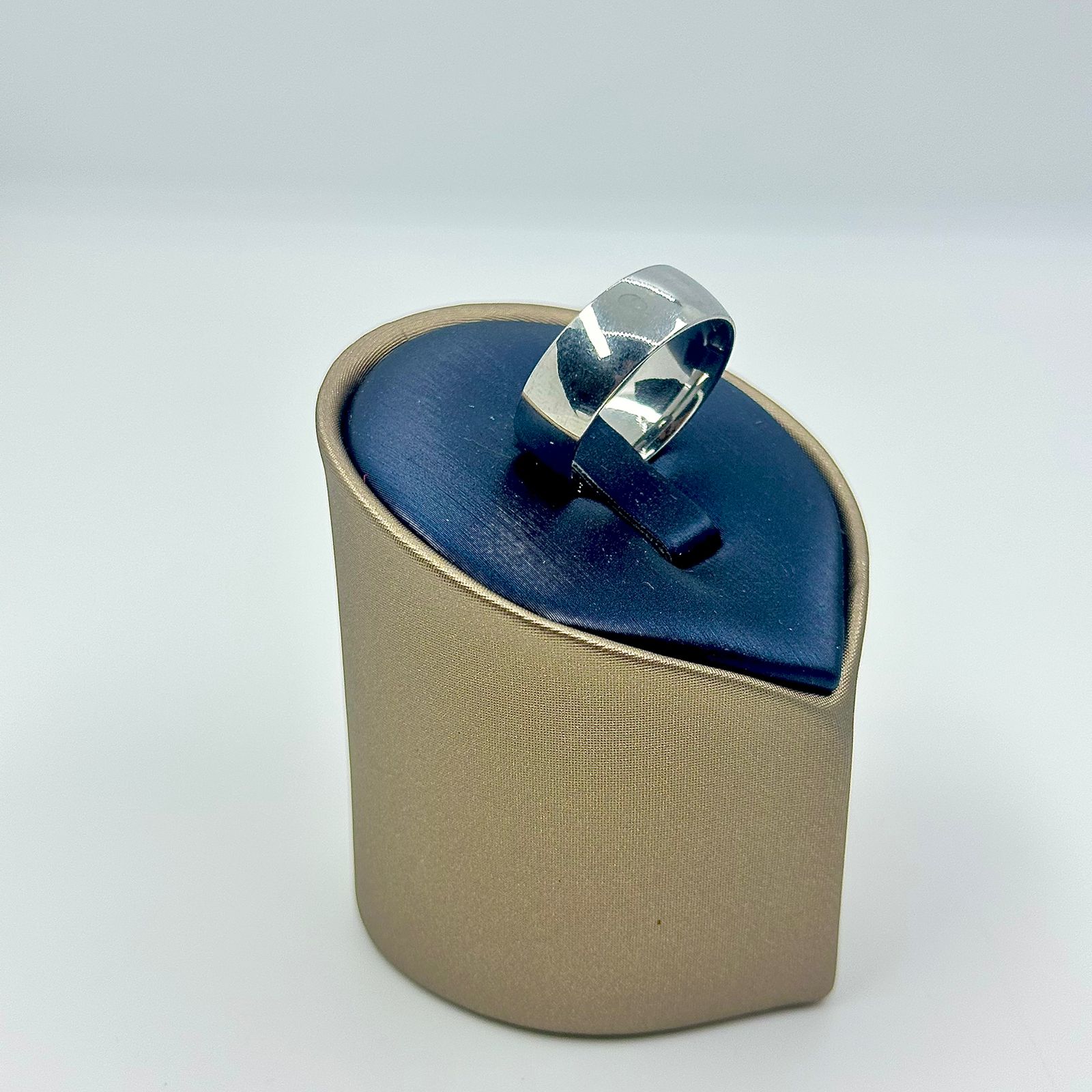 ALIANÇA LISA ABAULADA 9MM AÇO 316L AS1902