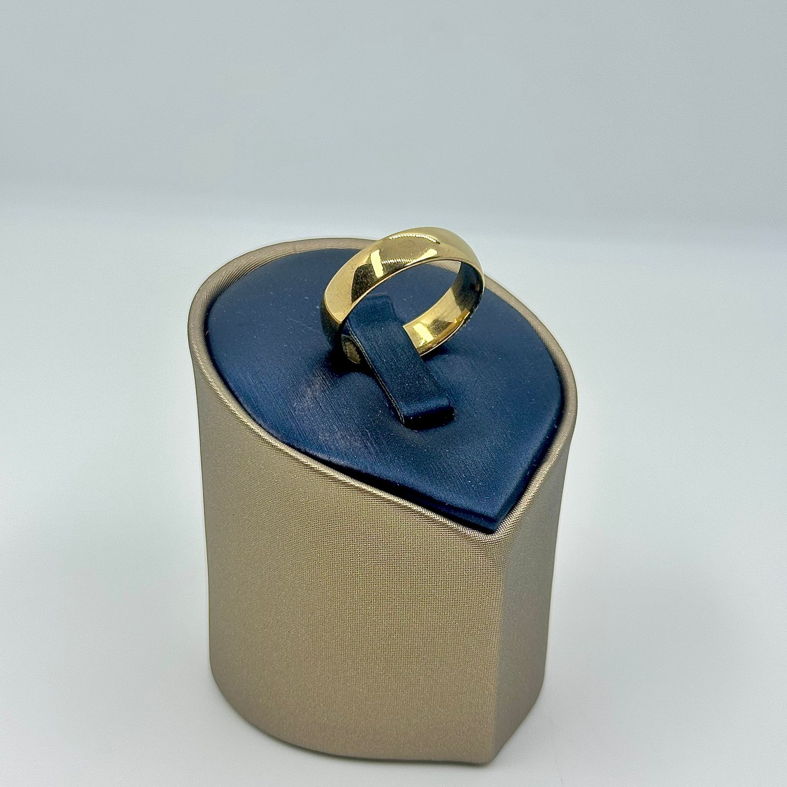 ALIANÇA LISA ABAULADA 7MM AÇO 316L AOS1907