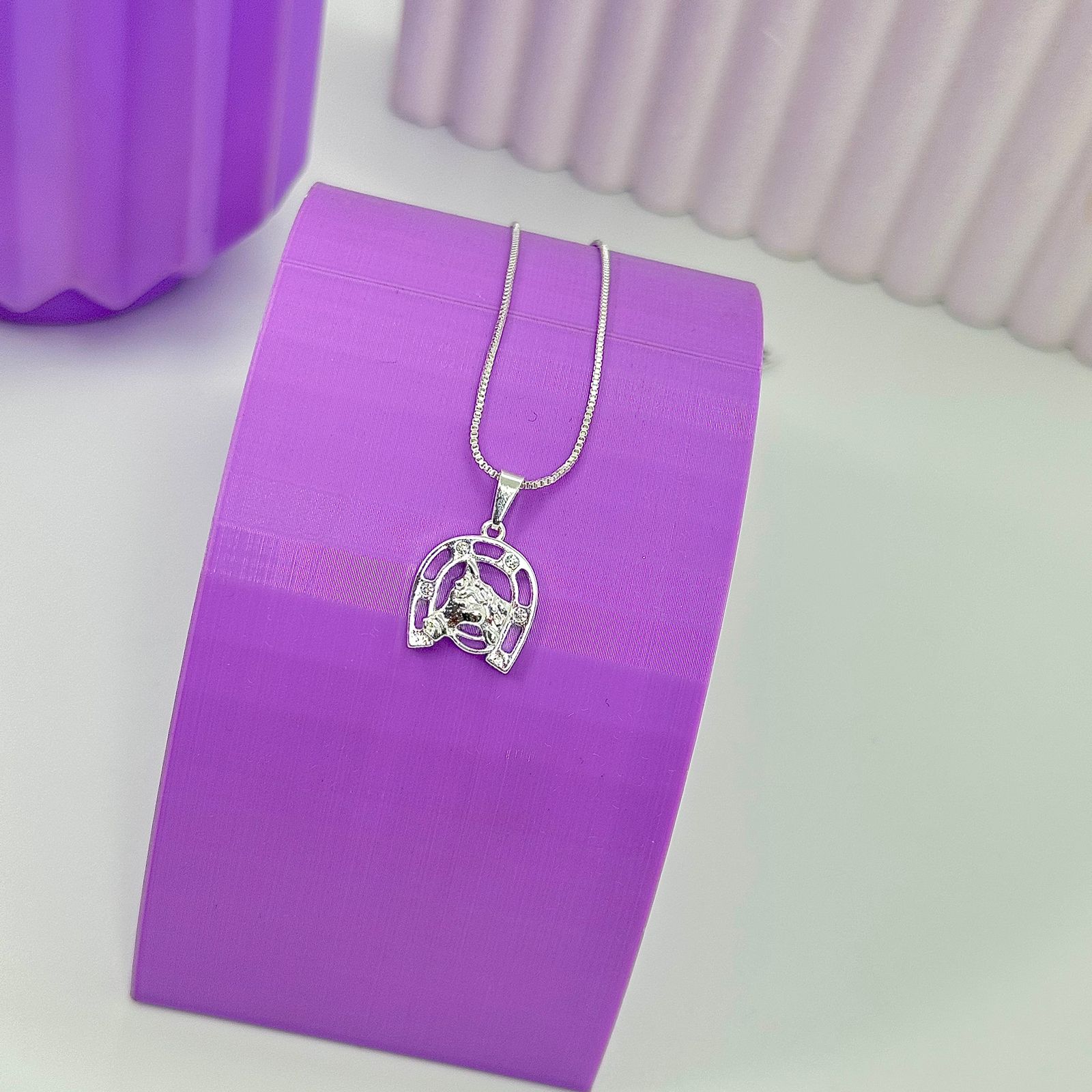 COLAR PING. CAVALO E FERRADURA CRAVEJADA CP2036