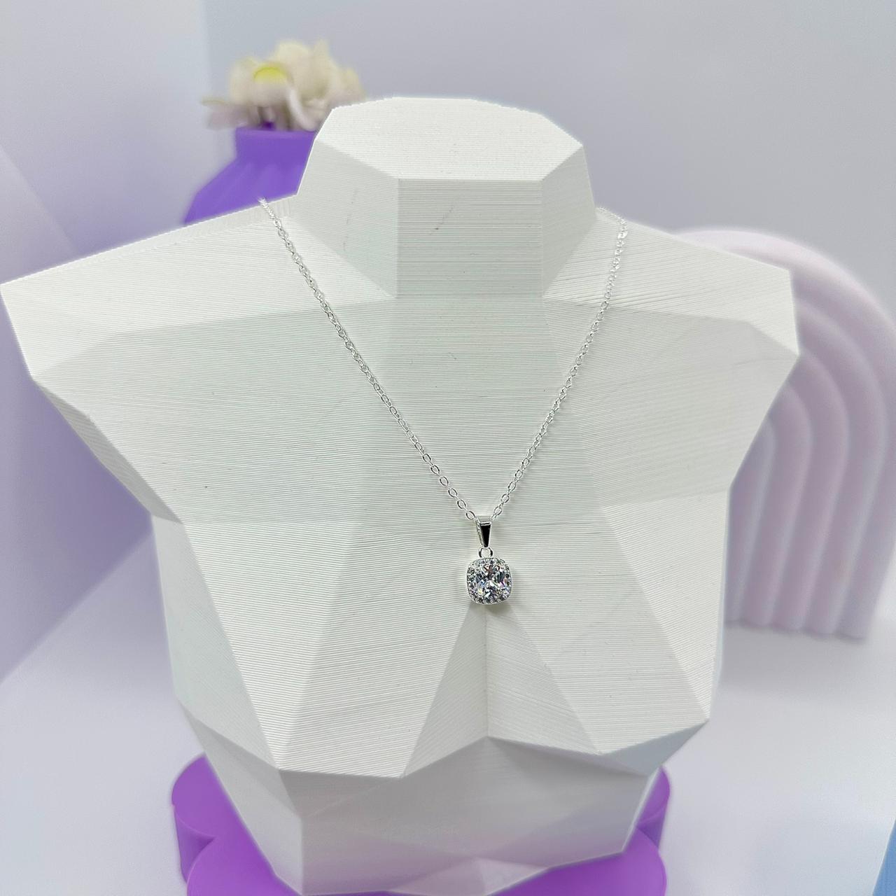 COLAR PEDRA QUADRADA BORDA CRAVEJADA CP2042