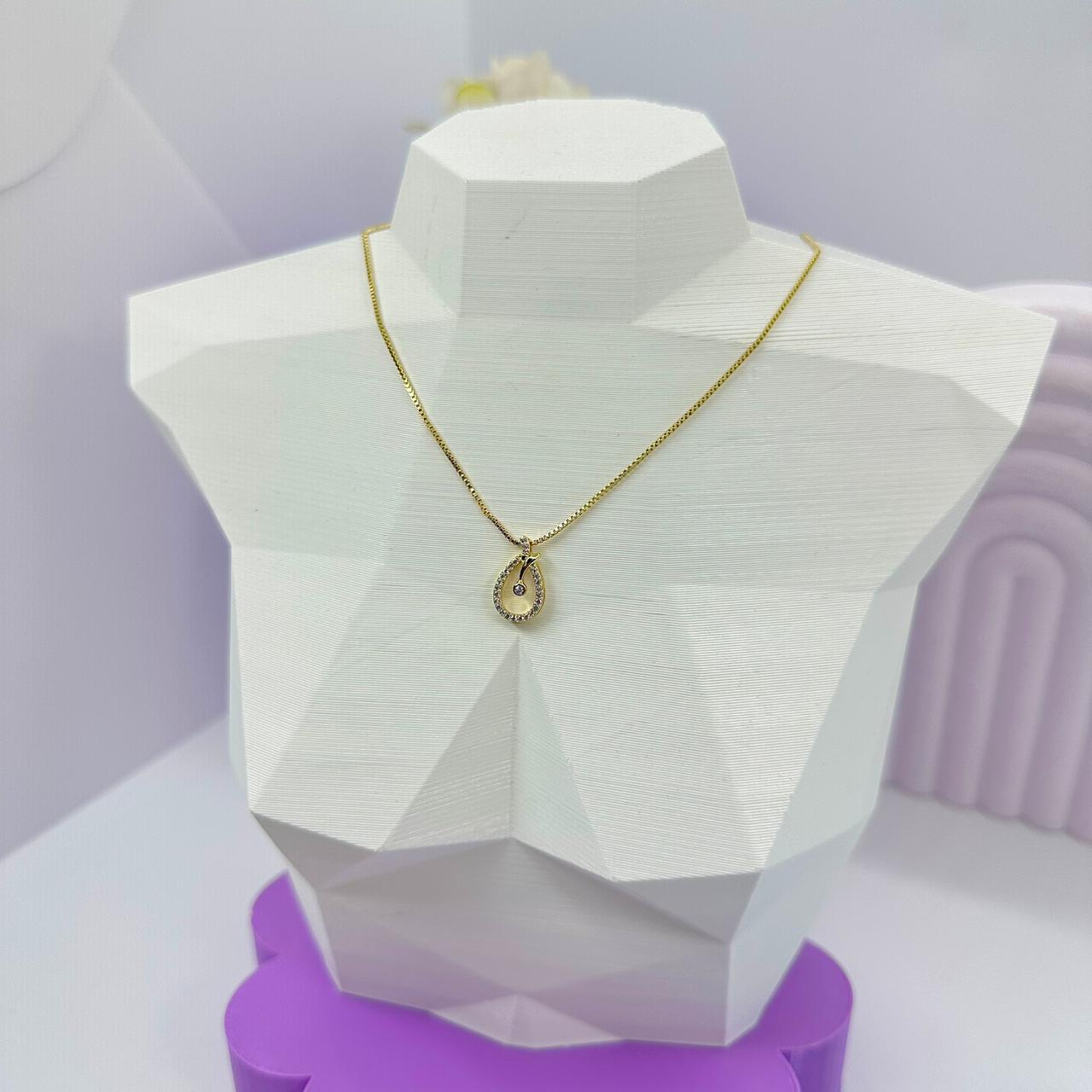 COLAR PING. FLOR CEREJA CRAVEJADA CO2063