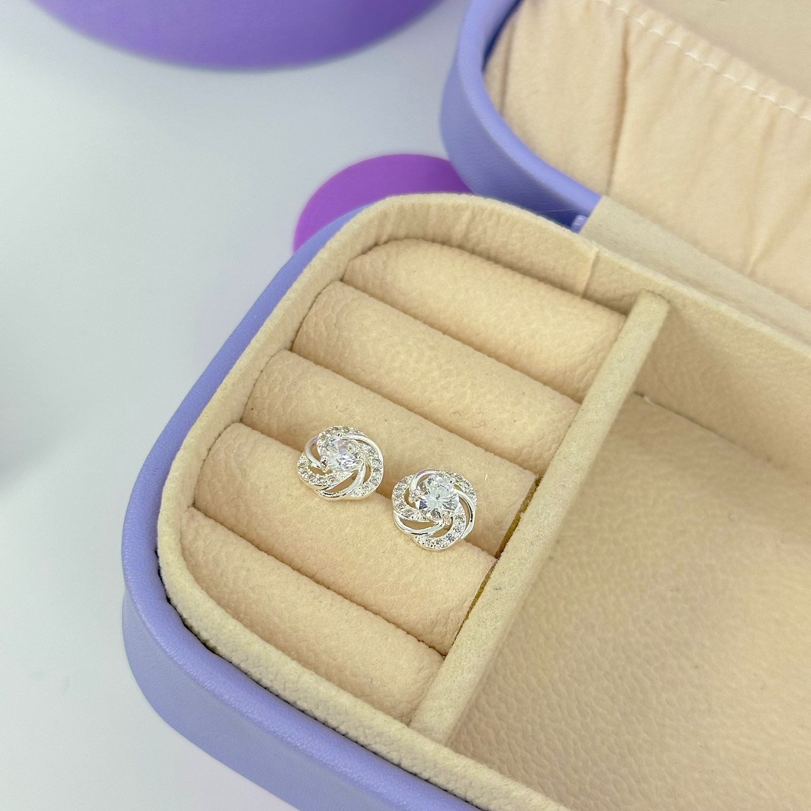 BRINCO FLOR CRAVEJADA BP2141