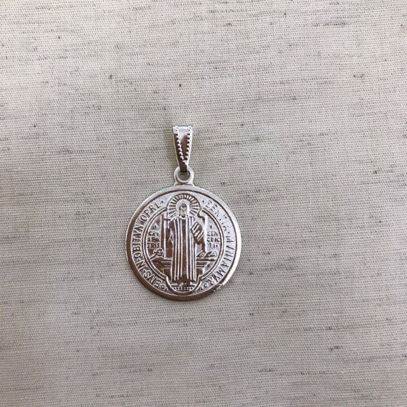 PINGENTE SÃO BENTO BANHADO A PRATA