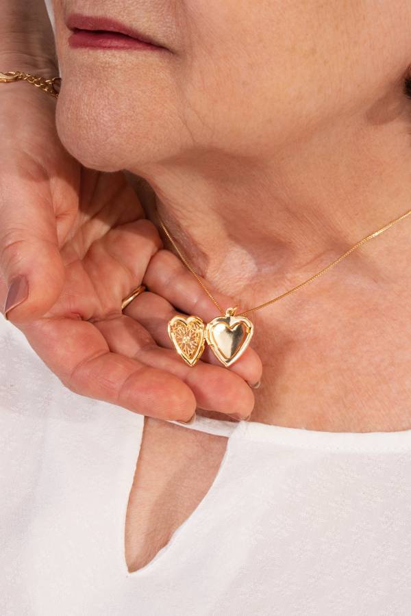 RELICÁRIO CORAÇÃO BANHADO OURO