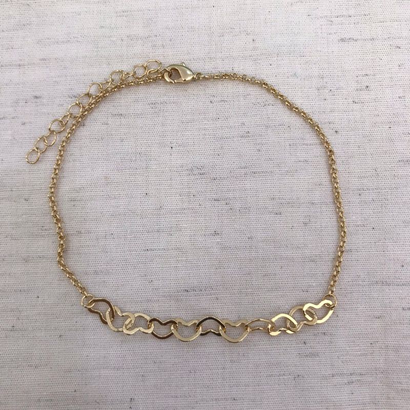 TORNOZELEIRA MINI CORAÇÕES BANHADO A OURO