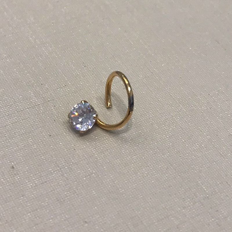 PIERCING PONTO DE LUZ BANHADO A OURO