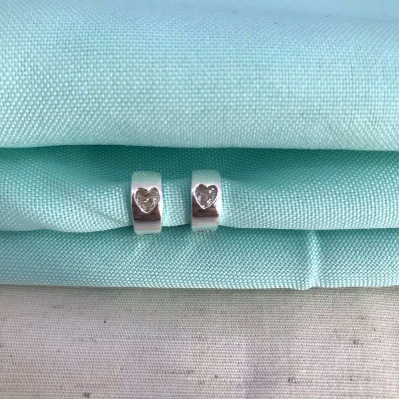 ARGOLA CORAÇÃO ZIRCÔNIA BANHADO A PRATA