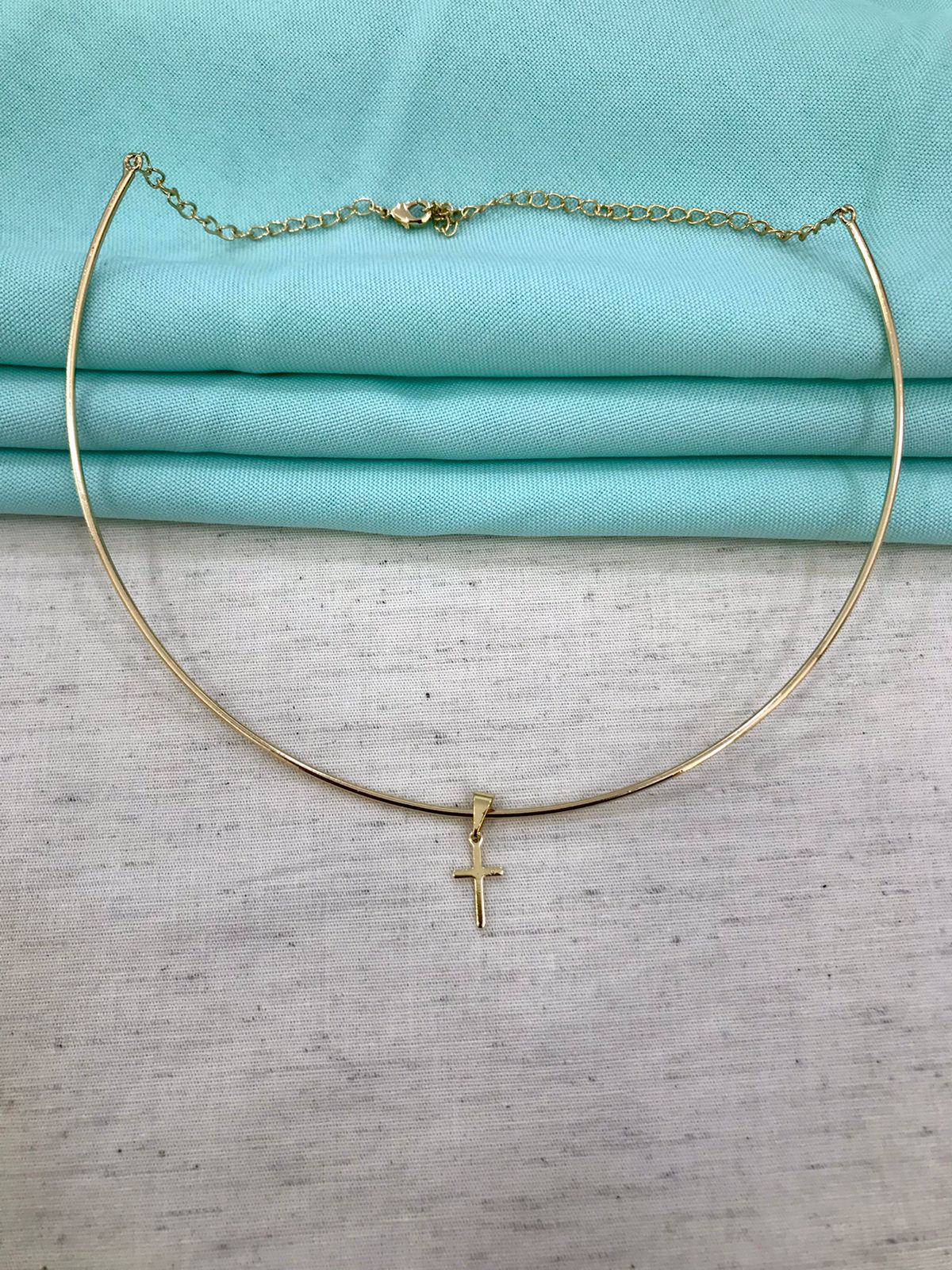 PINGENTE CRUZ LISA BANHADO A OURO