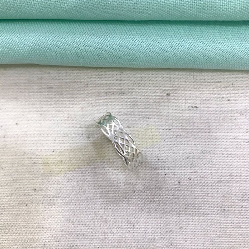 ANEL TEXTURIZADO BANHADO A PRATA