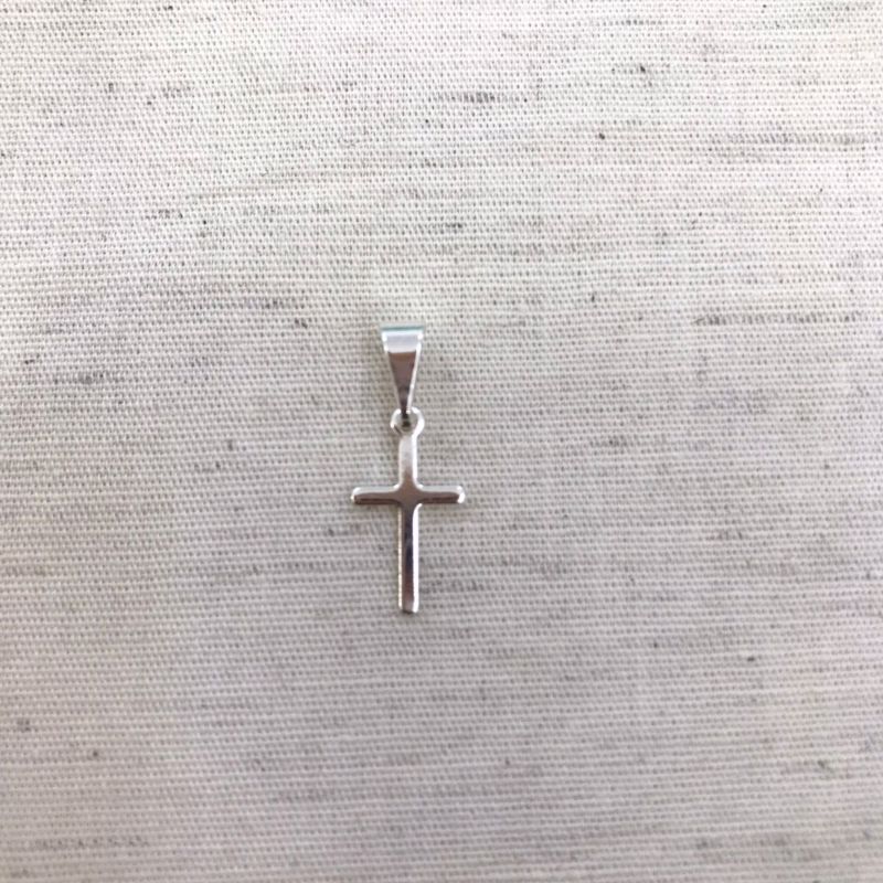 PINGENTE CRUZ LISA BANHADO A PRATA