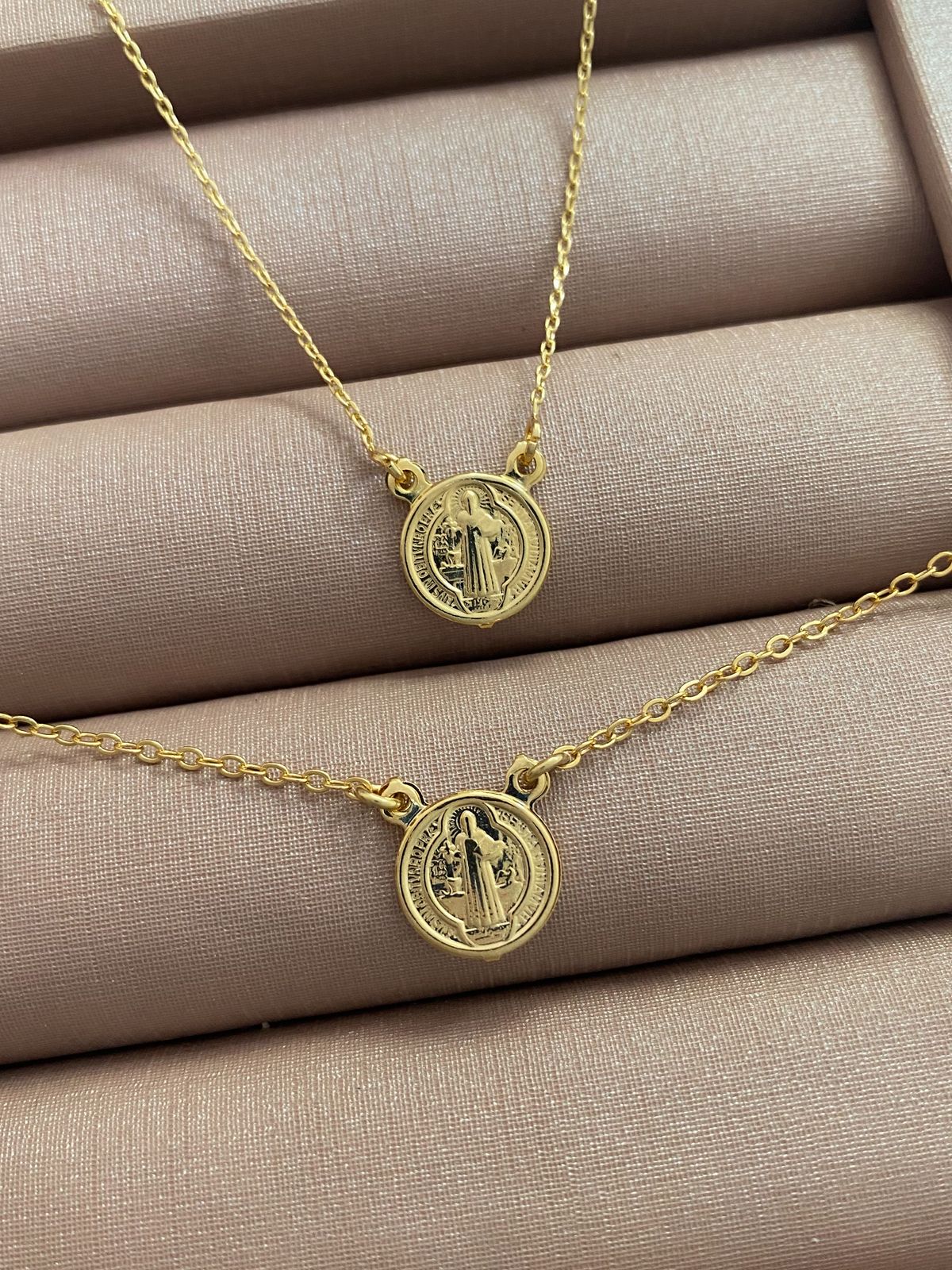 COLAR MEDALHA DE SÃO BENTO - P