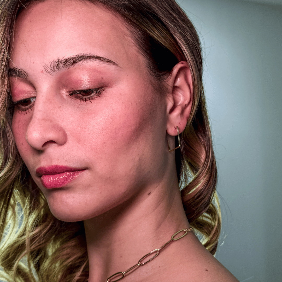 BRINCO QUADRADO GEOMÉTRICO - AURA