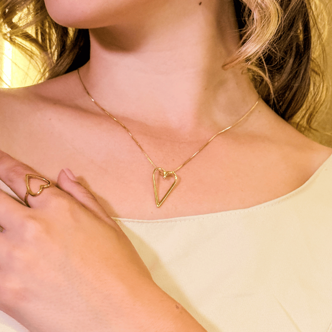 ANEL CORAÇÃO VAZADO MÉDIO - AURA