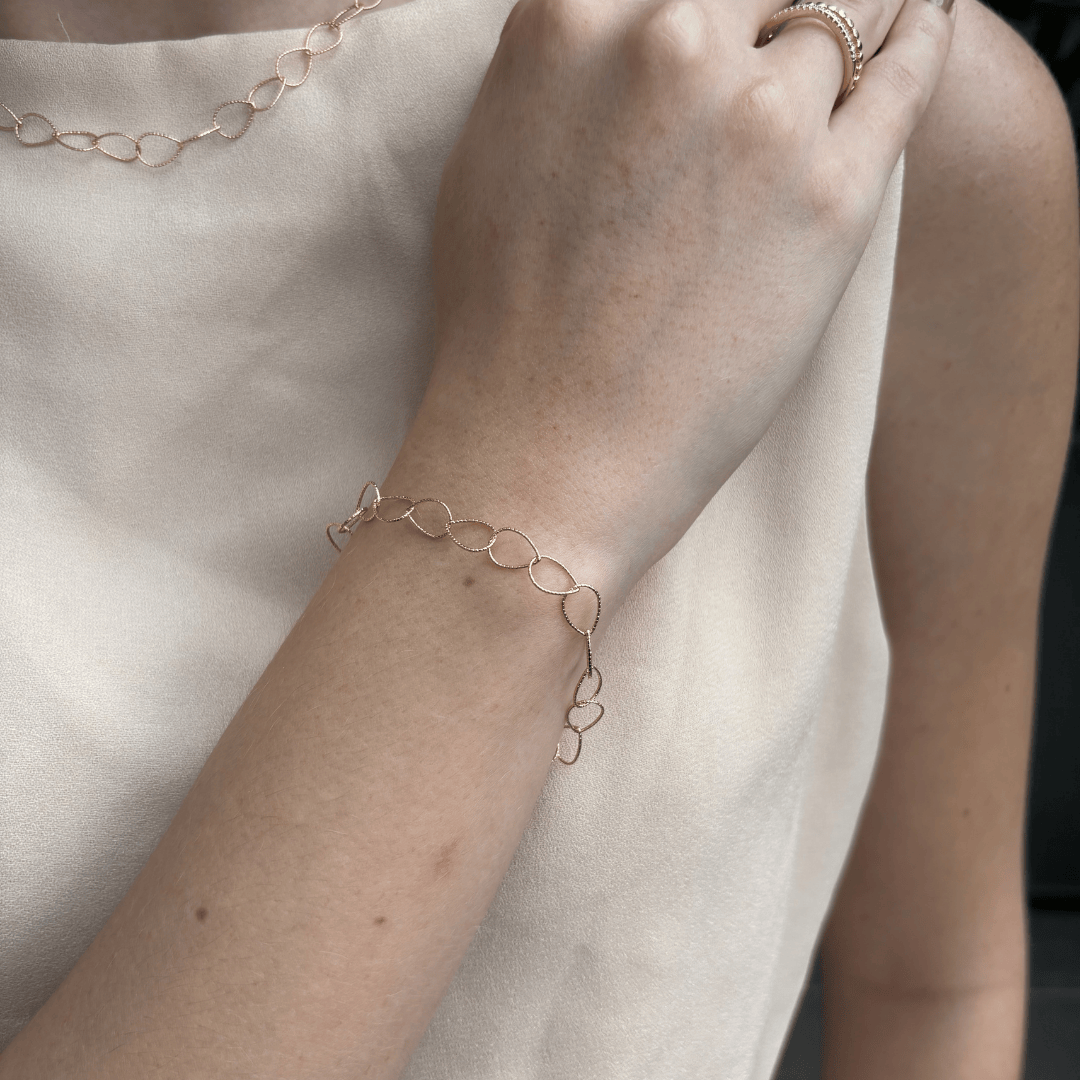 Pulseira de Elos Gota Textura Craquelada Banhada a Ouro 18k