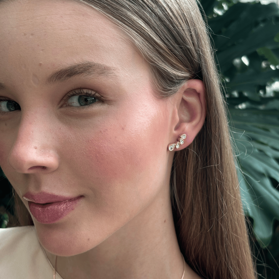 Brinco Ear Cuff 4 Gotas de Microzircônias Banhado a Ouro 18k