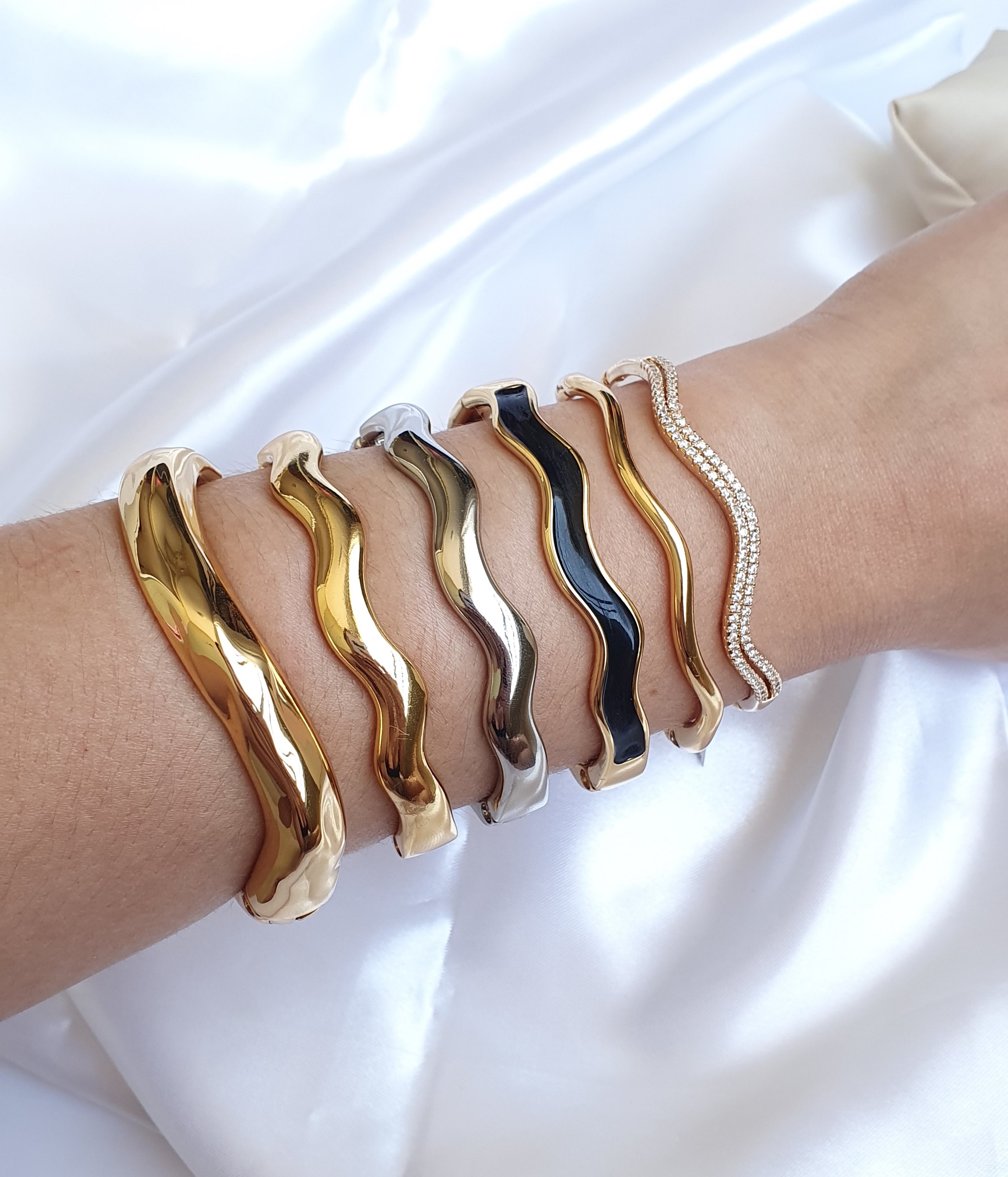 Bracelete Ondulado Fechado