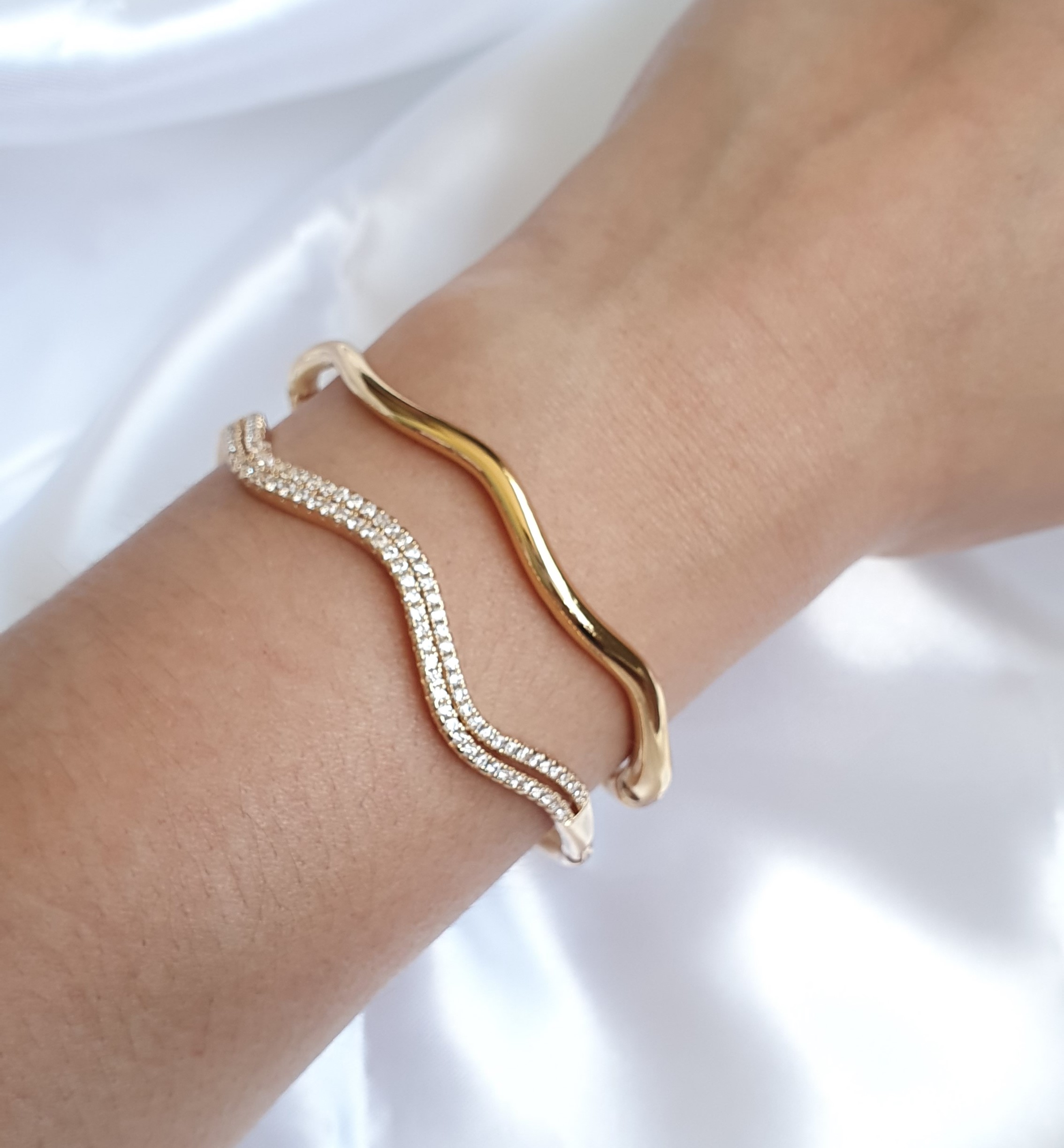 Bracelete Ondulado Fechado